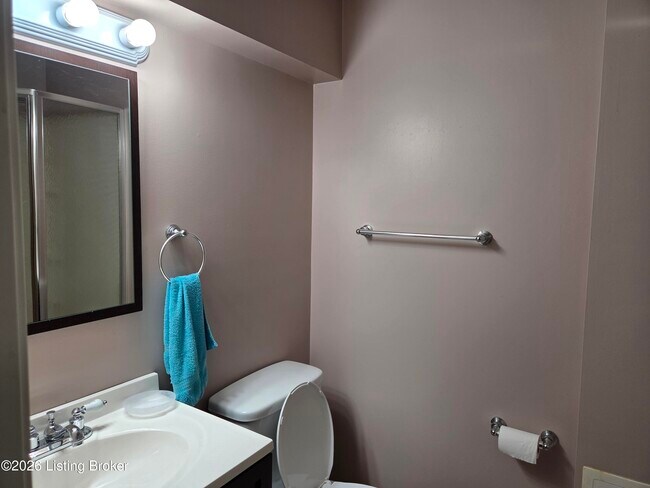 Building Photo - 4204 Holly Tree Dr