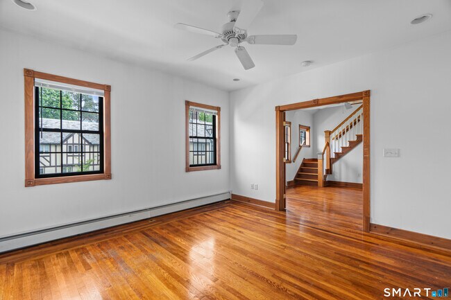 Building Photo - 623 Whitney Ave