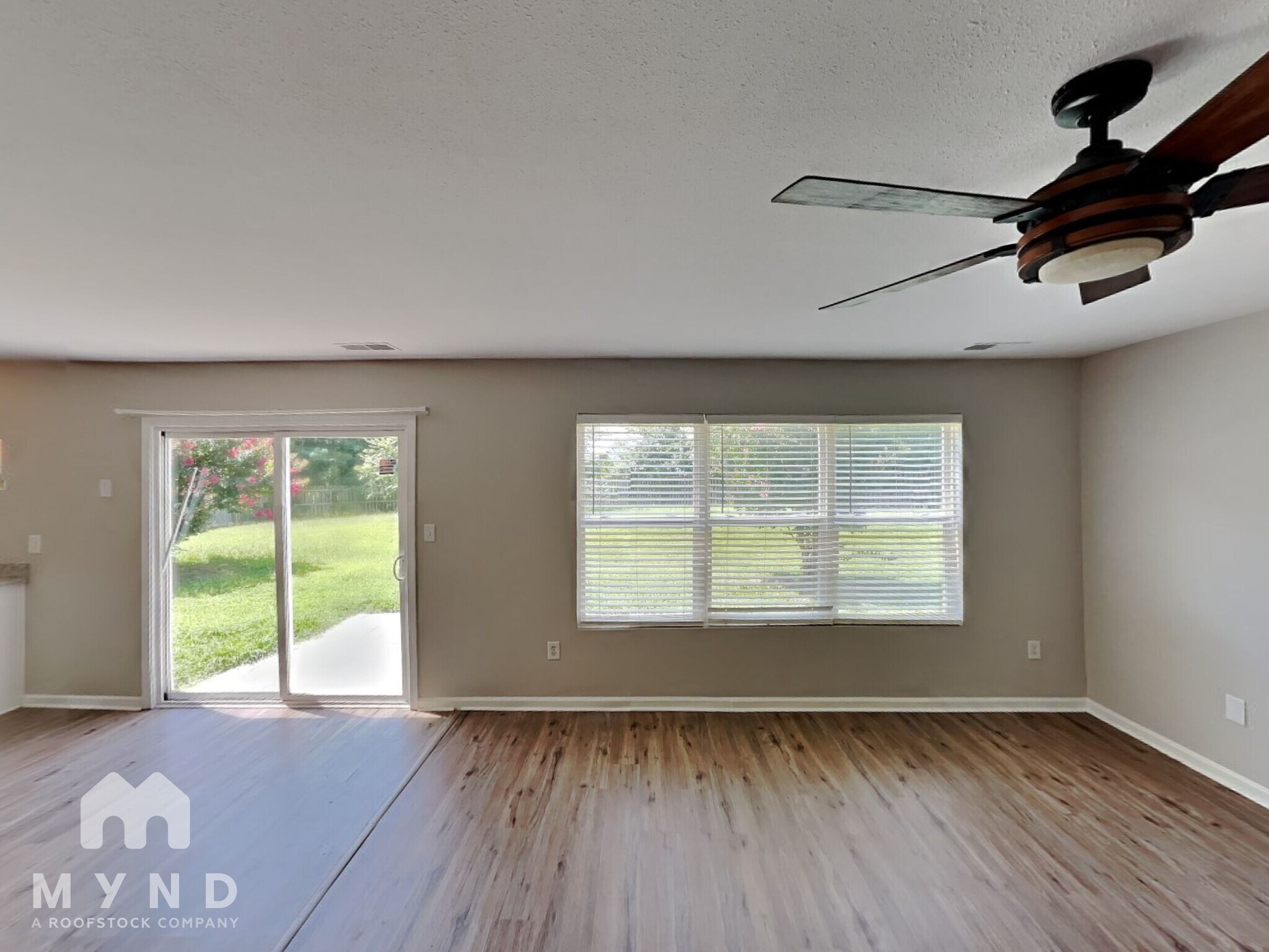 Building Photo - 303 Holton Dr