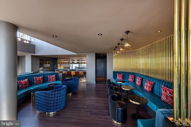 Building Photo - 1201 Half St SE