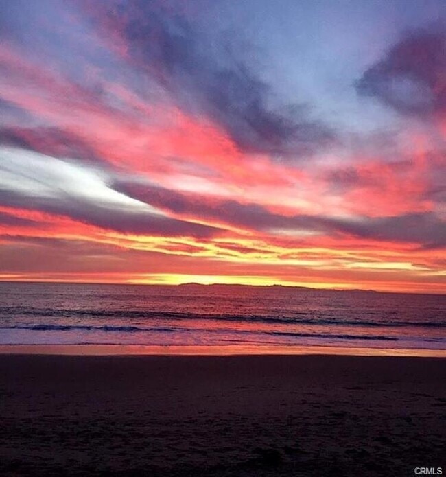 Building Photo - 1326 Skyline Dr