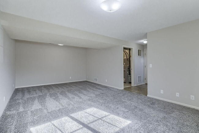 Building Photo - Must See 3 Bedroom In Millard School District!!