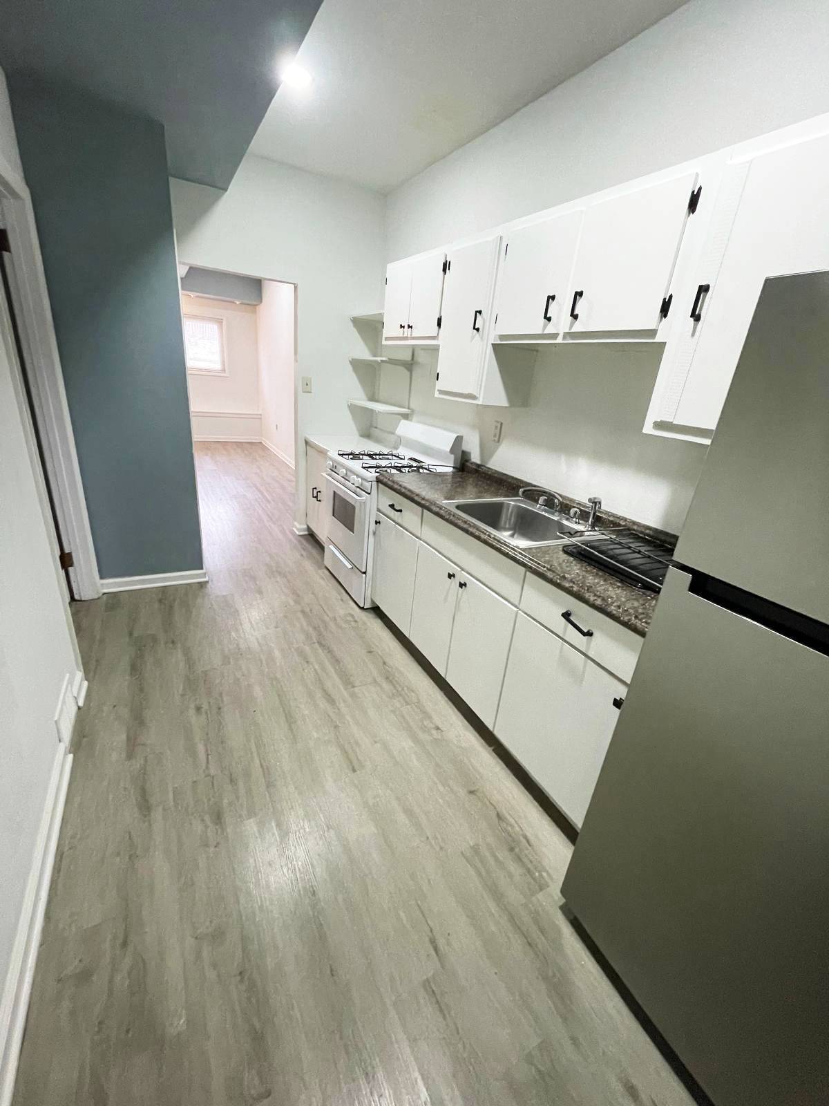 Building Photo - 1382 Center Ave