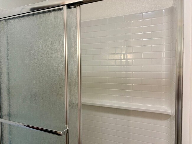 Building Photo - 271-273-273 Pleasant St