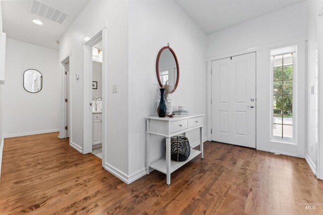 Building Photo - Beautiful Single Family Home in Banbury Go...