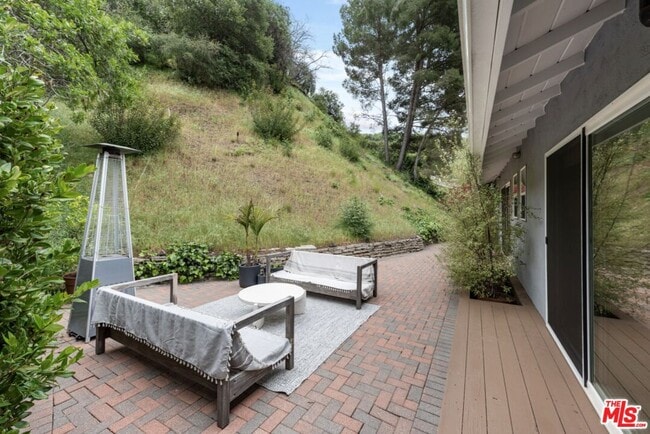 Building Photo - 3520 Mandeville Canyon Rd