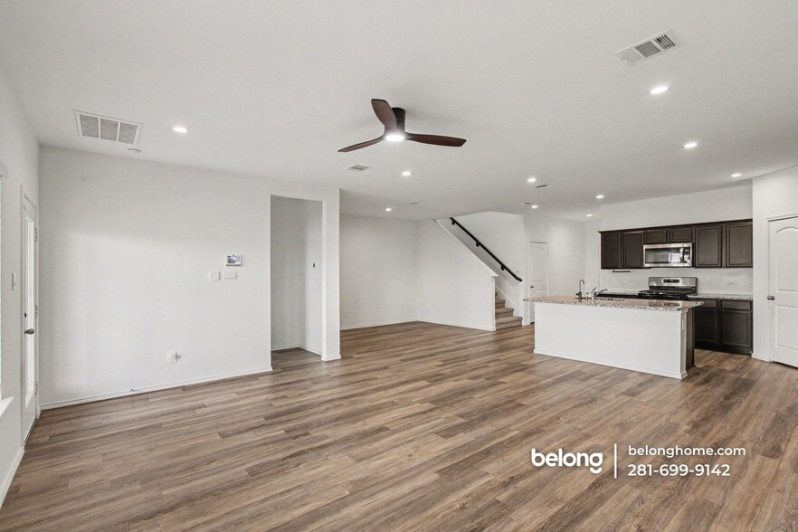 Building Photo - 21427 Hawthorne Pr Dr