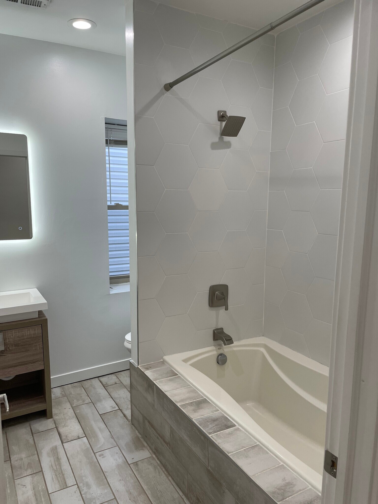 bathroom - 1105 S 47th St