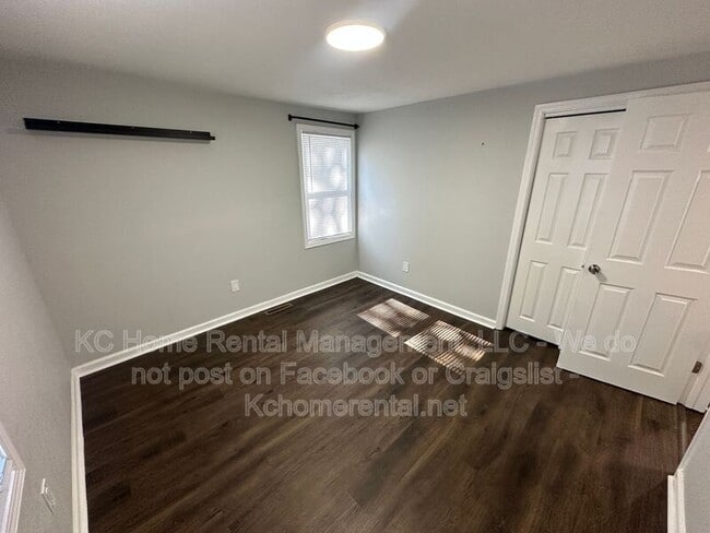 Building Photo - 8803 E 49th St