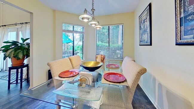 Building Photo - Furnished Unit in Fountain Gate Condo Asso...