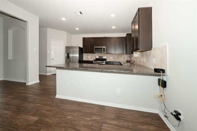 Building Photo - 3022 Bugatti Dr