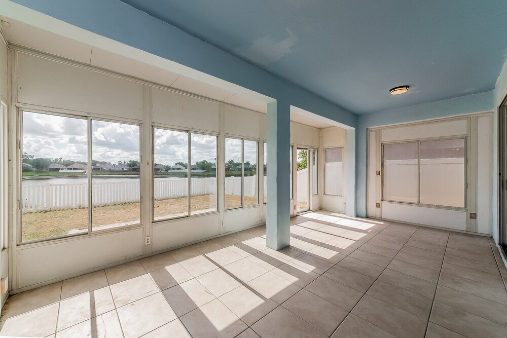 Building Photo - 5110 Clover Mist Dr