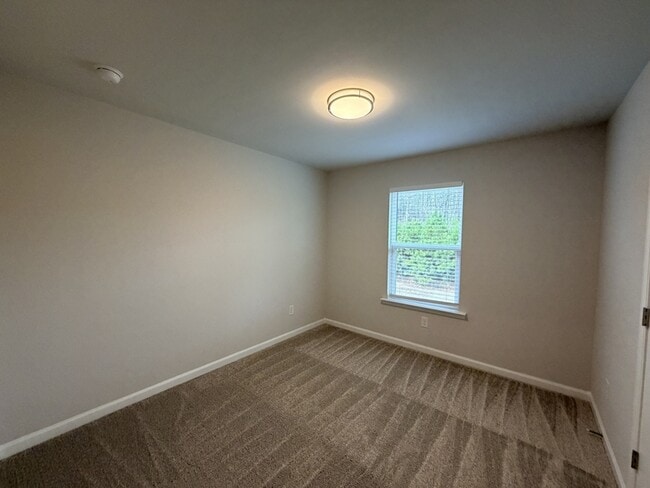 Building Photo - 5879 Wheeler Ridge Rd