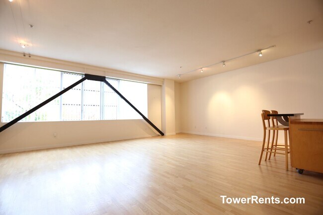 Building Photo - 1200 65th St