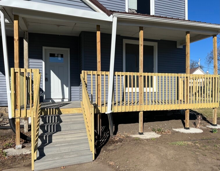 Building Photo - 312 N 1st Ave