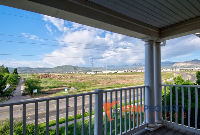 Building Photo - 11738 Currant Dr