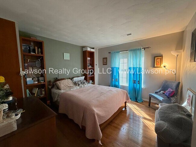 Building Photo - Gorgeous Classic Cave Spring Colonial in S...