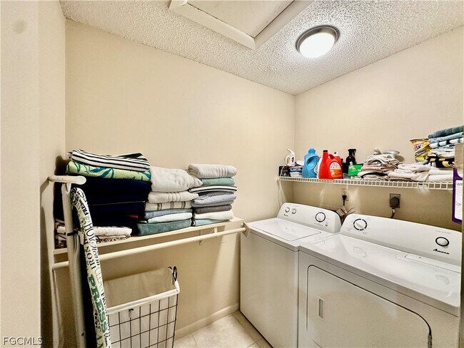 Building Photo - 13212 Tall Pine Cir