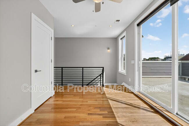 Building Photo - 638 Newton Pl NW