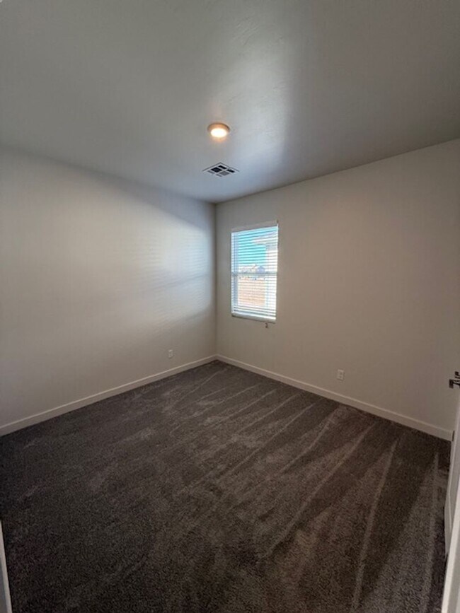 Building Photo - Beautiful home in Edmond/Oklahoma City