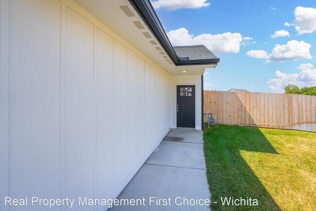 Building Photo - 3 br, 2 bath House - 3419 W 45th ST S