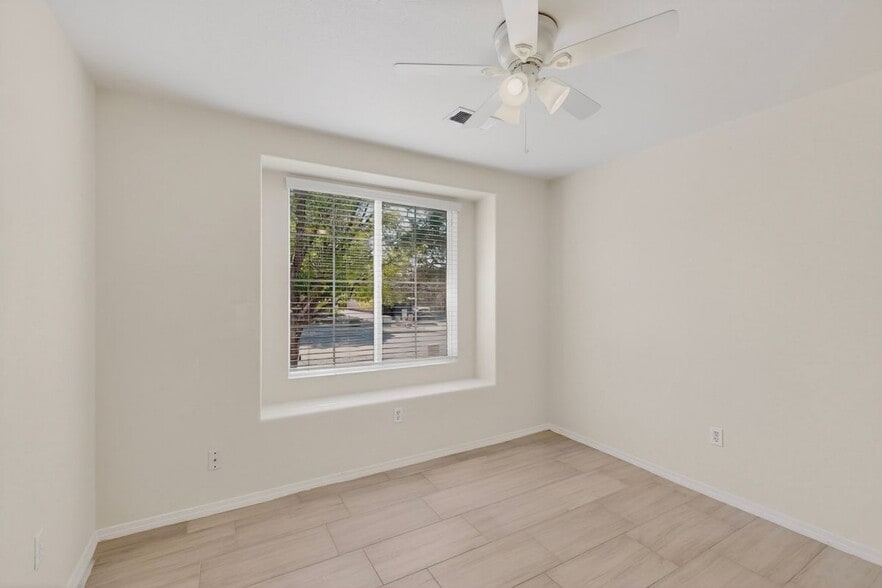 Building Photo - 3305 Tin Cup Rd