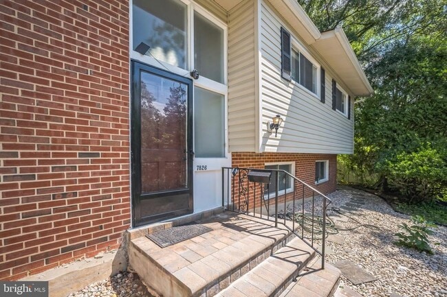 Building Photo - 7826 Glenister Dr