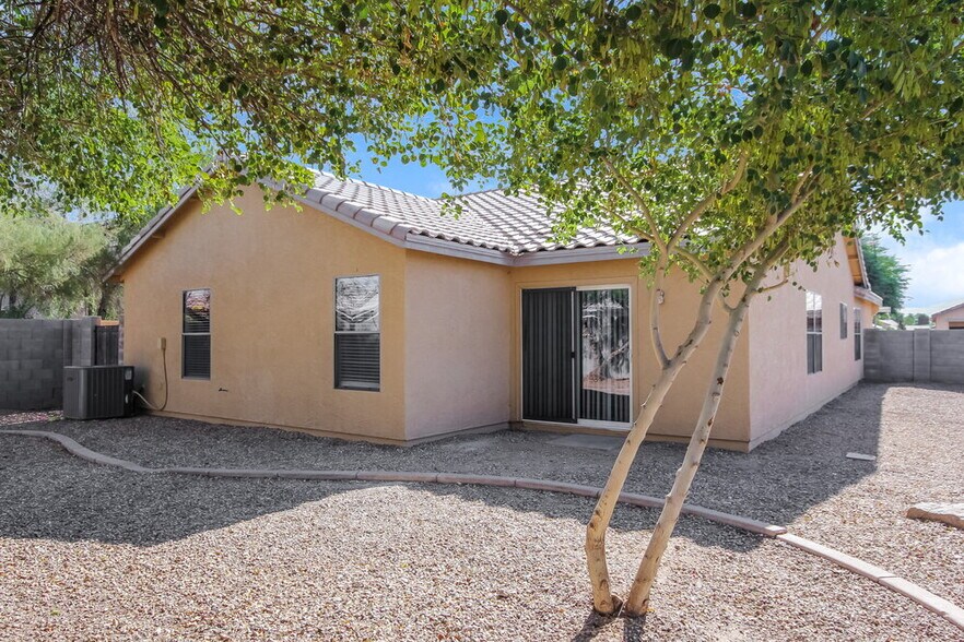 Building Photo - 9642 W Kingman St