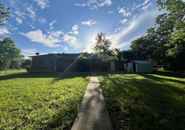 Building Photo - 327 S 4th St