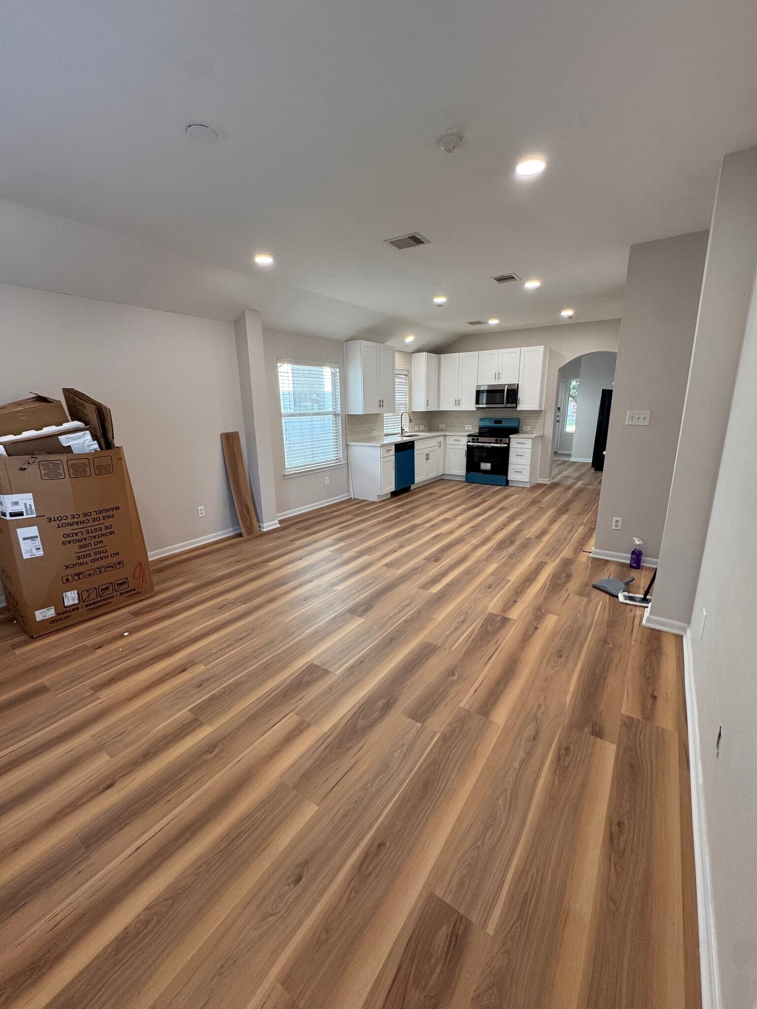 Building Photo - 7618 Legacy Pines Dr