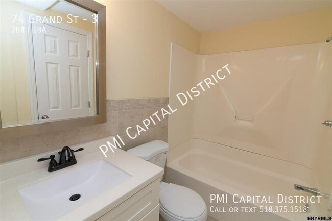 Building Photo - 74 Grand St