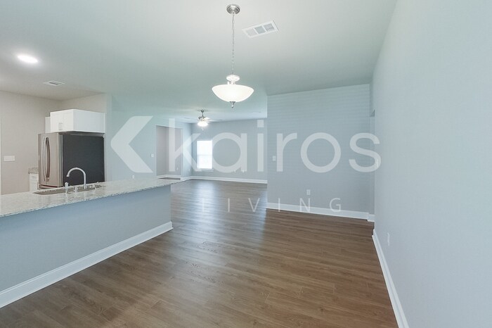 Building Photo - 22863 Monterey Ave