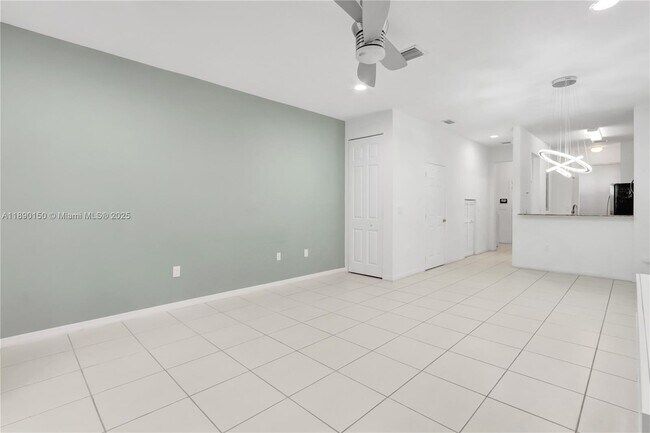 Building Photo - 8915 SW 18th St