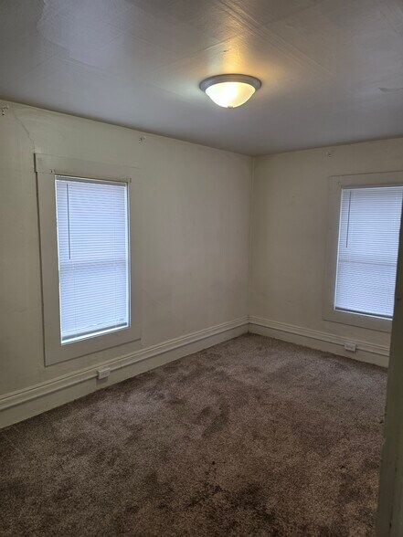 Building Photo - 1201 S Farwell St