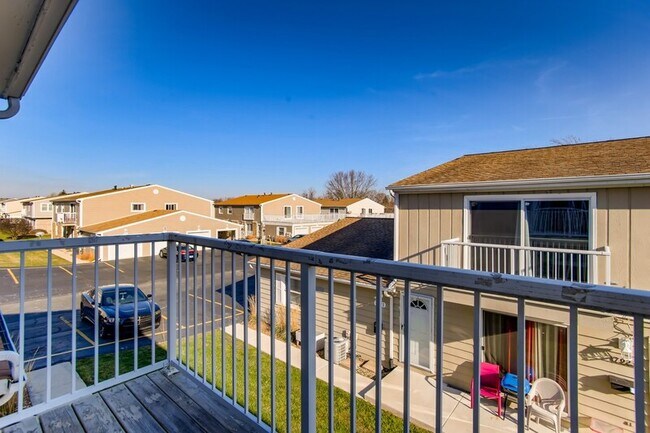 Building Photo - 7927 163rd Ct
