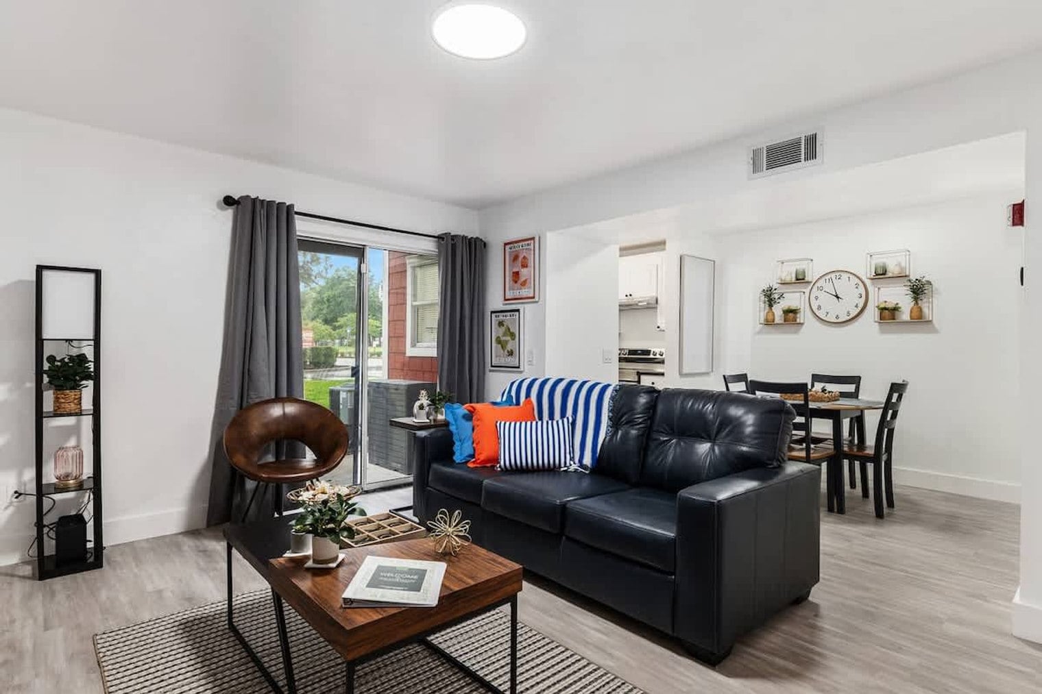 Building Photo - 2360 SW Archer Rd