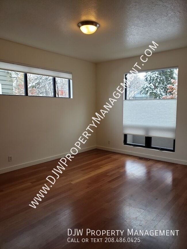 Building Photo - 1713 N 13th St