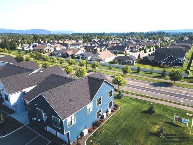 Building Photo - 6430 N Atlas Rd
