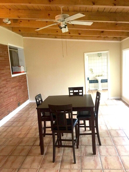 Dining area - 505 Chestnut St