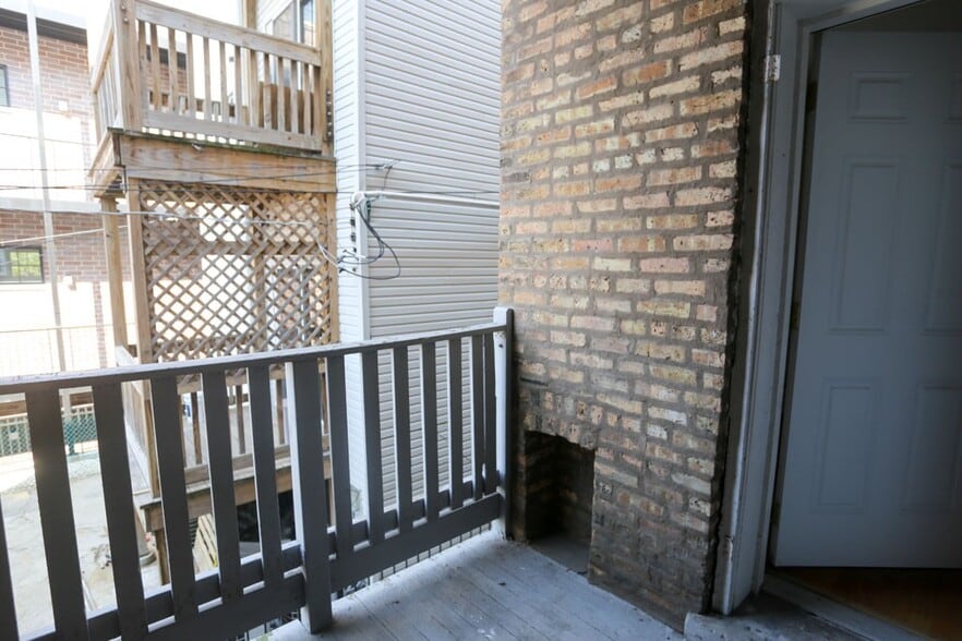 Building Photo - 3243 N Clifton Ave