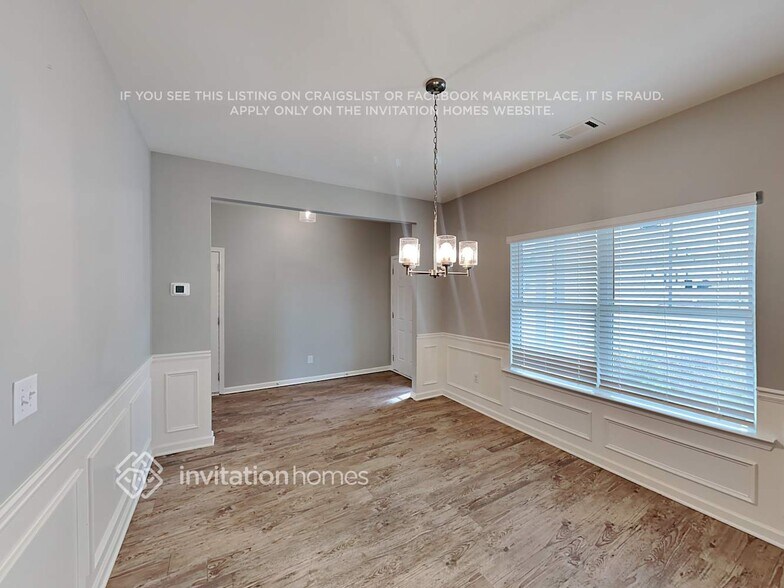 Building Photo - 35 Lantana Crossing