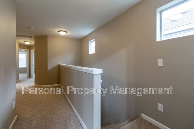 Building Photo - 13018 NE 28th Way
