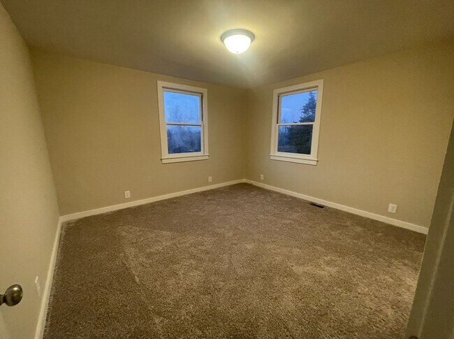 Building Photo - Beautiful Home on 5 Acres in Mt. Juliet, TN!