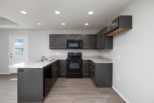 Building Photo - 1119 S Calabria Ave