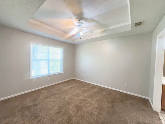 Building Photo - 305 Barfield St