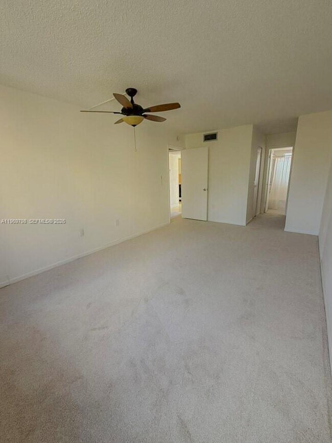 Building Photo - 6750 Royal Palm Blvd