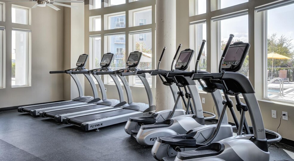 Building Photo - 949 Cleveland St