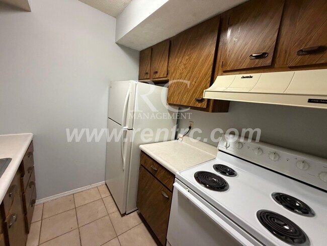Building Photo - 123-13 Attica-W