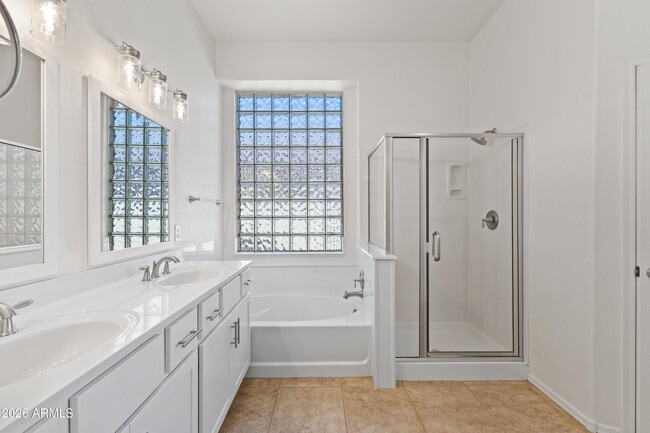 Building Photo - 6586 W Oraibi Dr