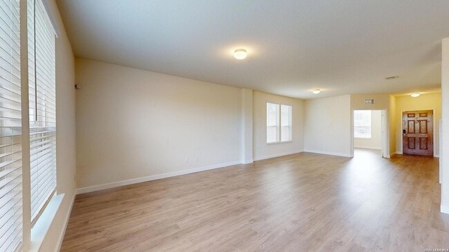 Building Photo - 344 Autumn Rouge